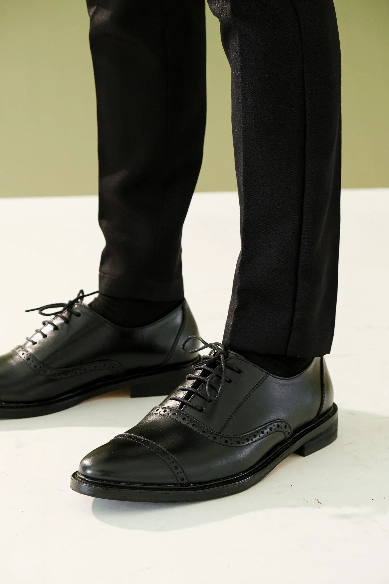 FELIX Cap Toe Holes Oxford - Black | by Mariqueño ( )