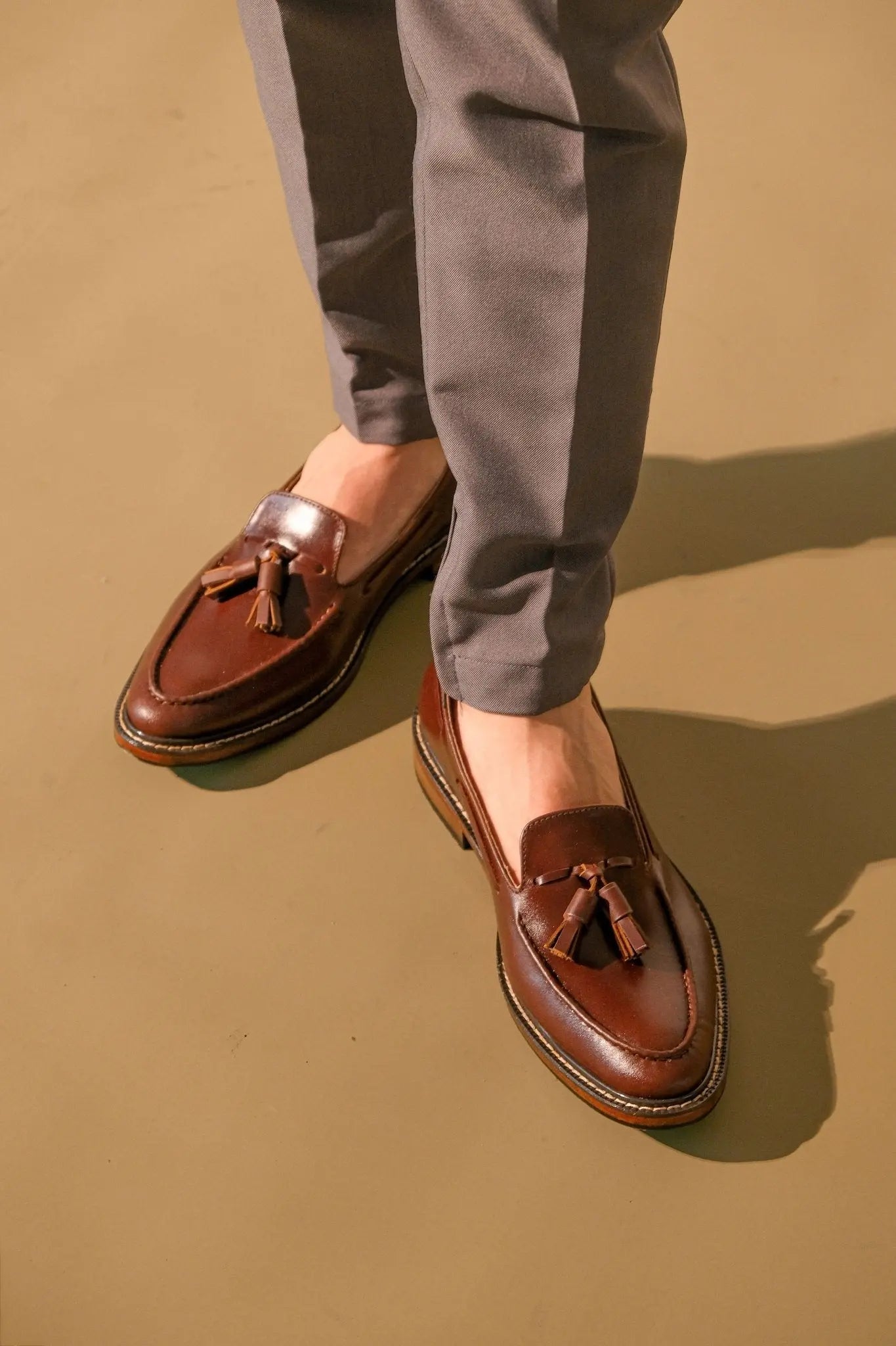 ENRIQUE Tassel Loafer - Walnut |   by  Mariqueño ( )