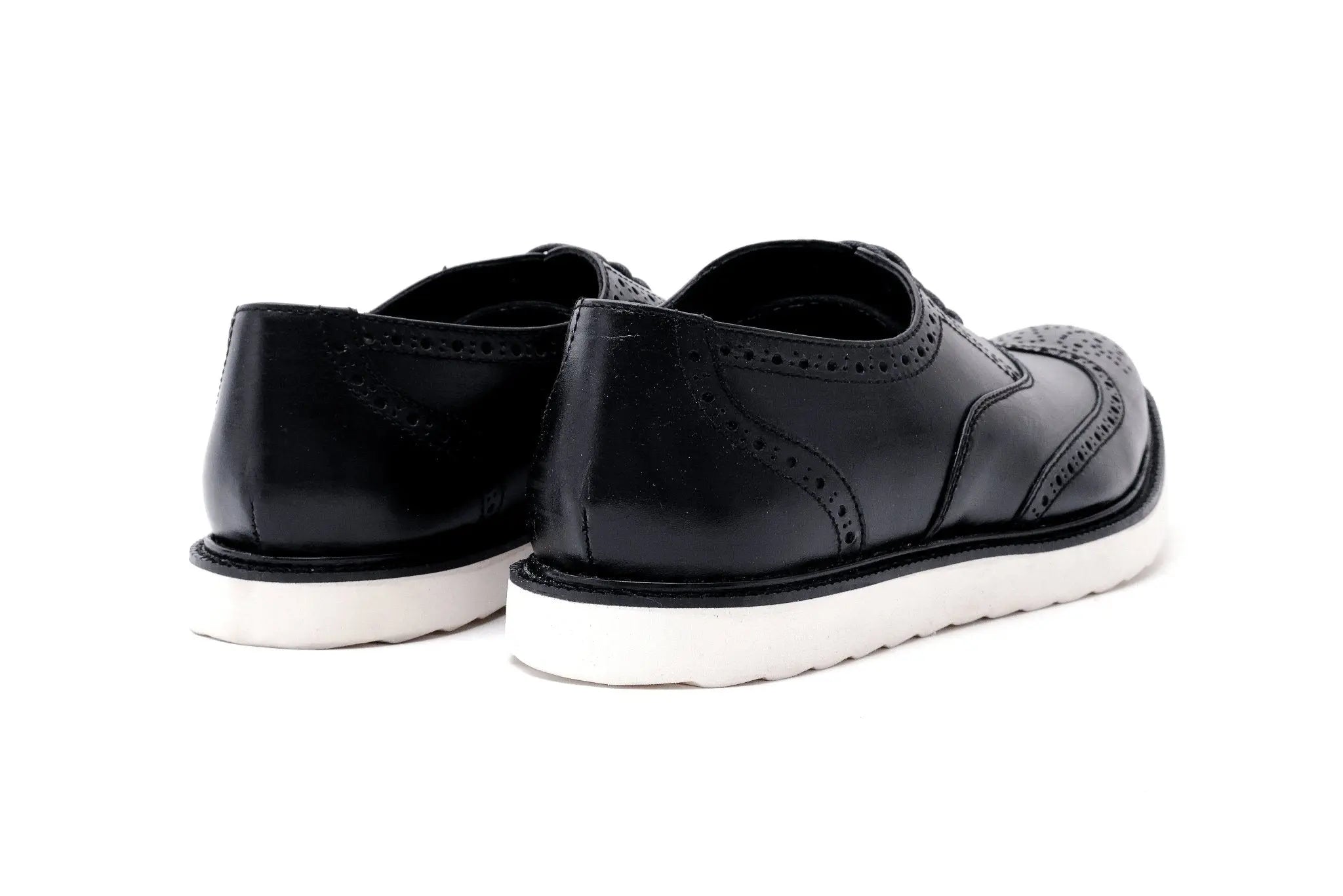 GUEVARRA Wingtip Oxford in Rubber Sole - Black | by Mariqueño ( )