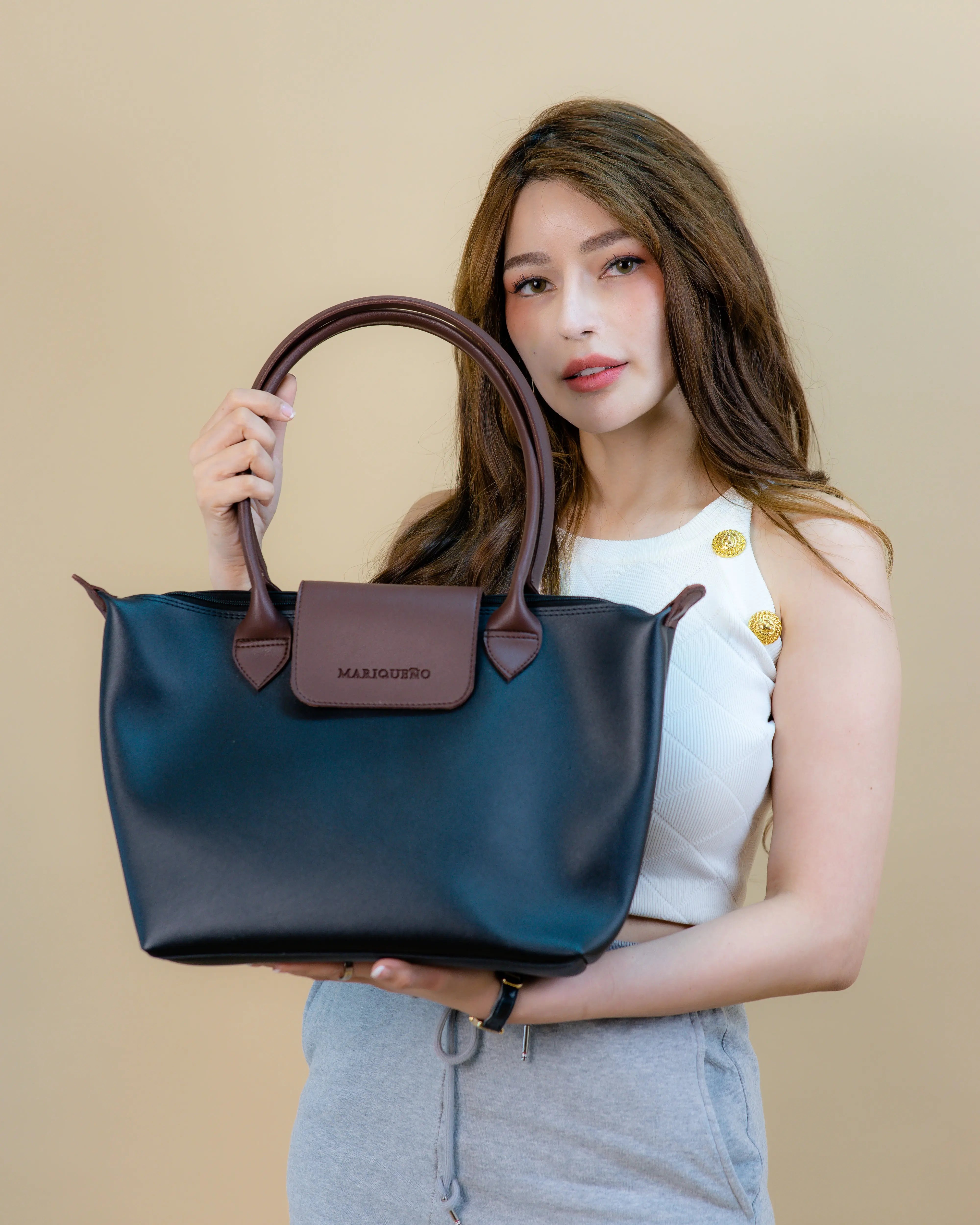MARTHA Leather Tote Bag in Black by Mariqueño
