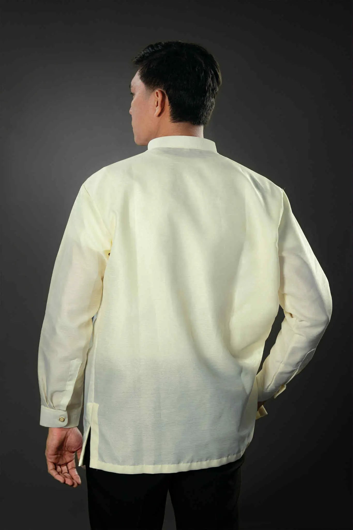 Men's GUEVARRA Jusilyn Barong Tagalog in Cream - Sport Collar | by Mariqueño ( )