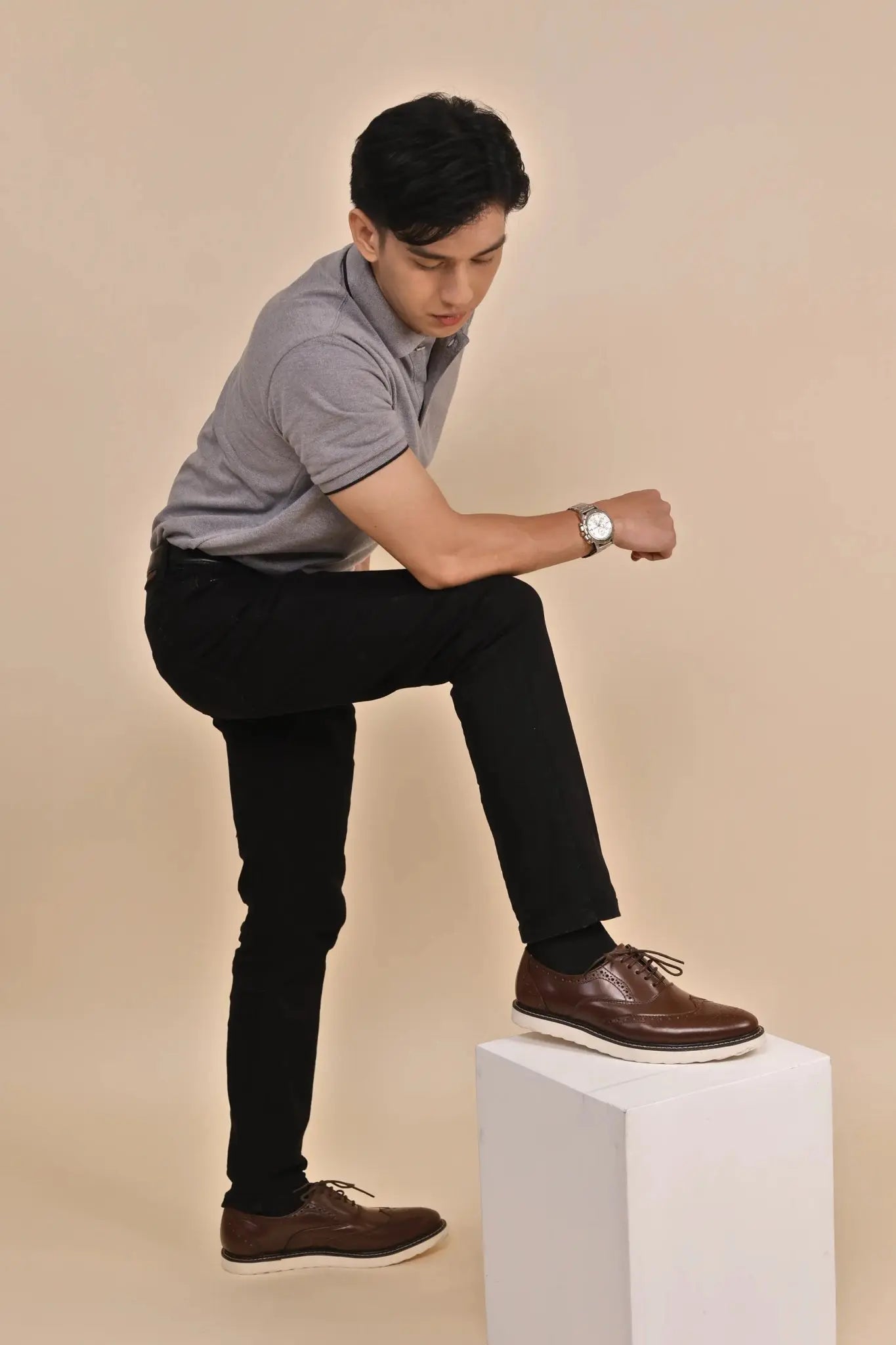 GUEVARRA Wingtip Oxford in Rubber Sole - Walnut | by Mariqueño ( )