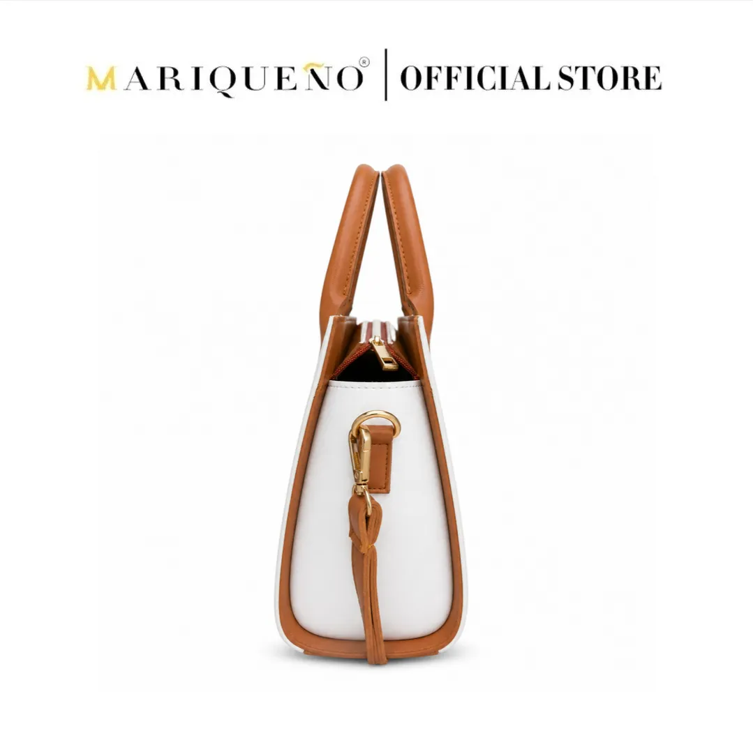 White handbag with brown handles and trim on a white background, featuring the Mariqueño logo.
#color_white