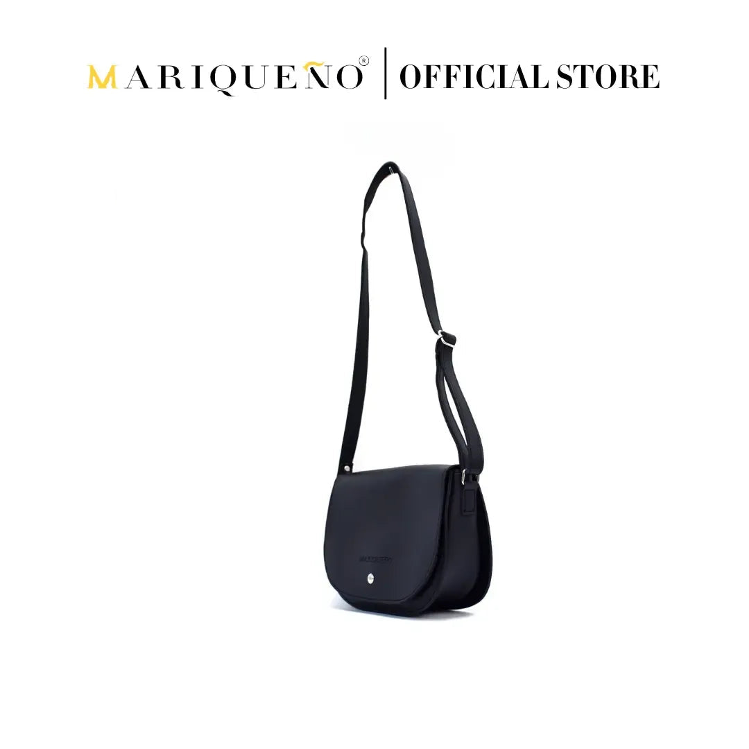 Black shoulder bag with 'Marqueéno' branding on a white background
#color_black