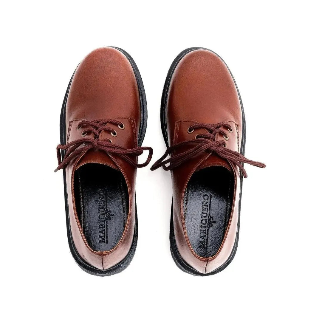 Low cut boots in walnut brown color
#color_walnut