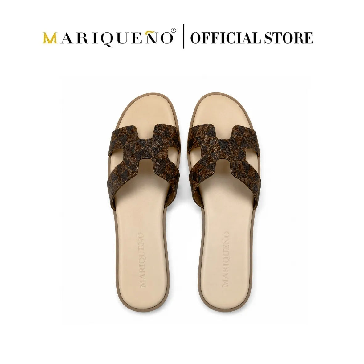A pair of Mariqueno slide sandals with a brown patterned H-strap and beige footbeds, shown from a top-down view on a white background with the 'MARIQUENO | OFFICIAL STORE' logo at the top.
#color_mocha brown geo