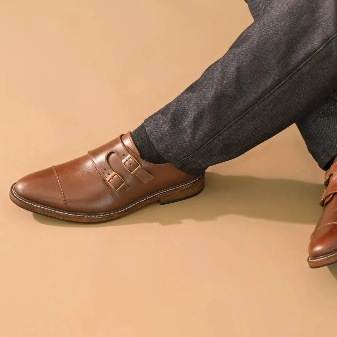 Santiago double monk strap leather shoes in walnut brown color
#color_walnut