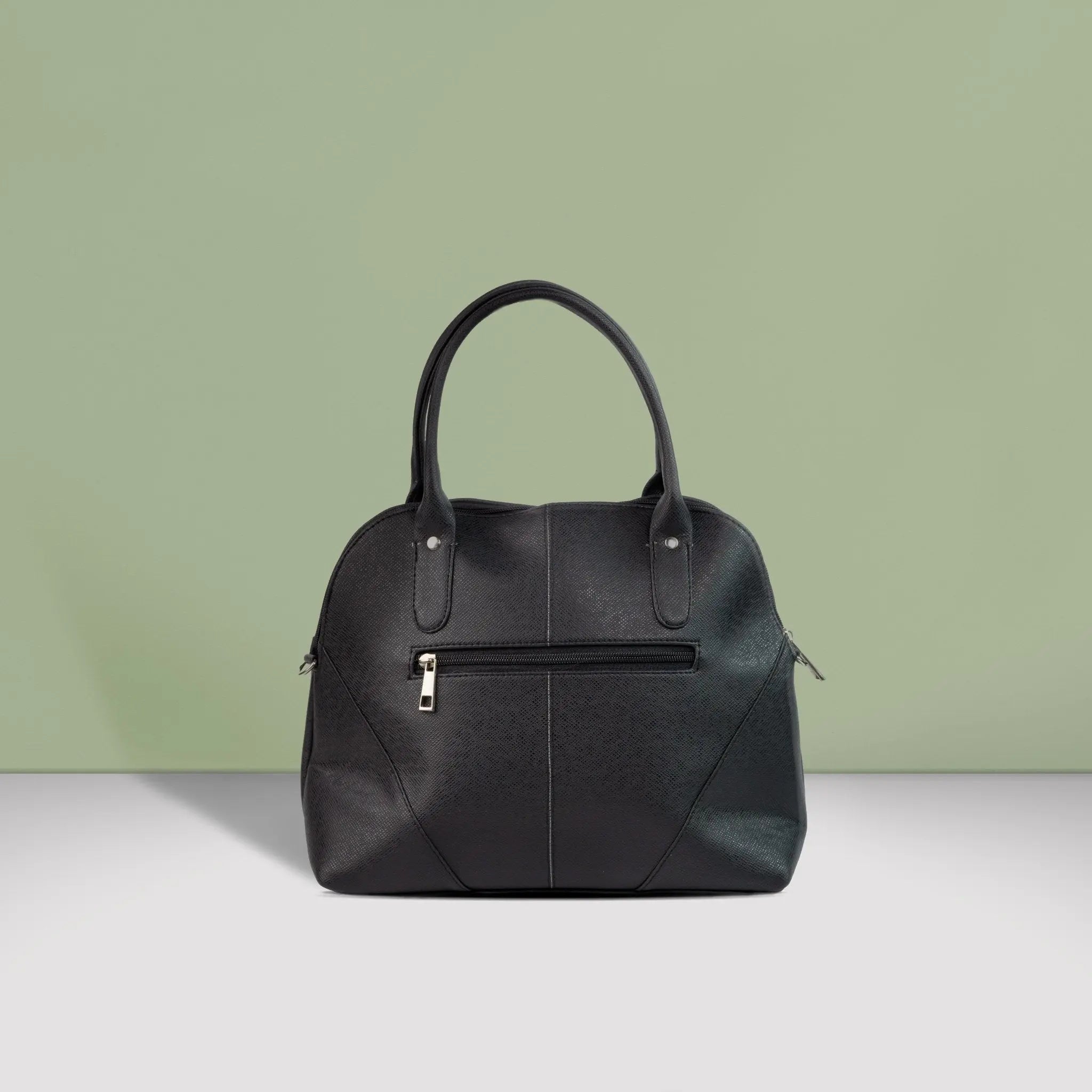 MEREDITH Alma Sling Bag in Black - Mariqueño