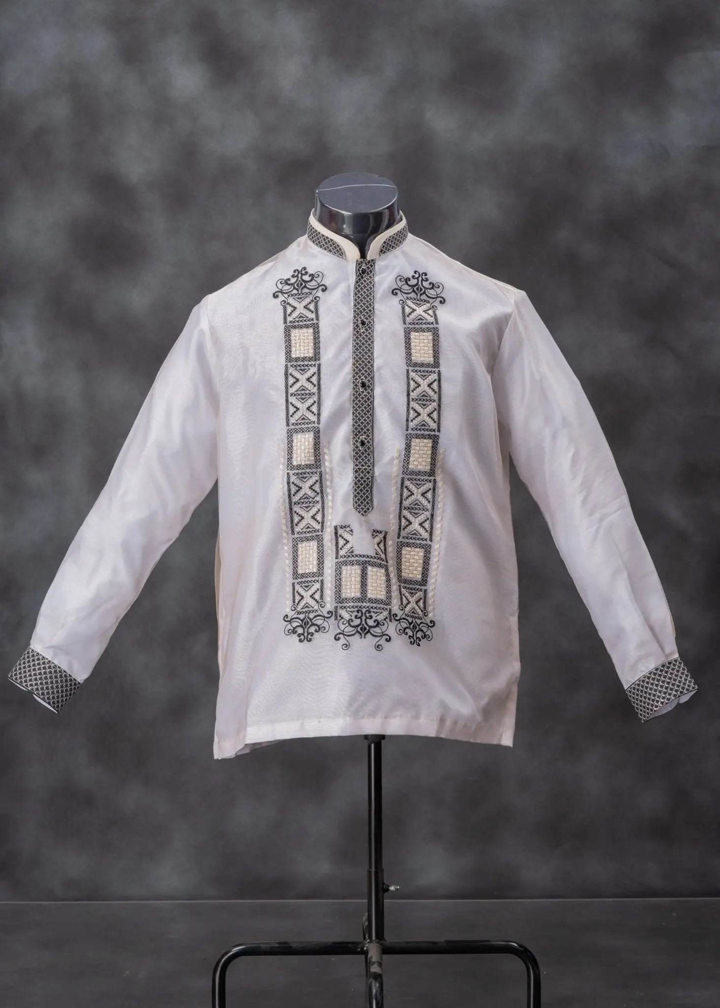 GUEVARRA Piña Organza Men's Barong in Black with Double Chinese Collar - White Lining - Mariqueño