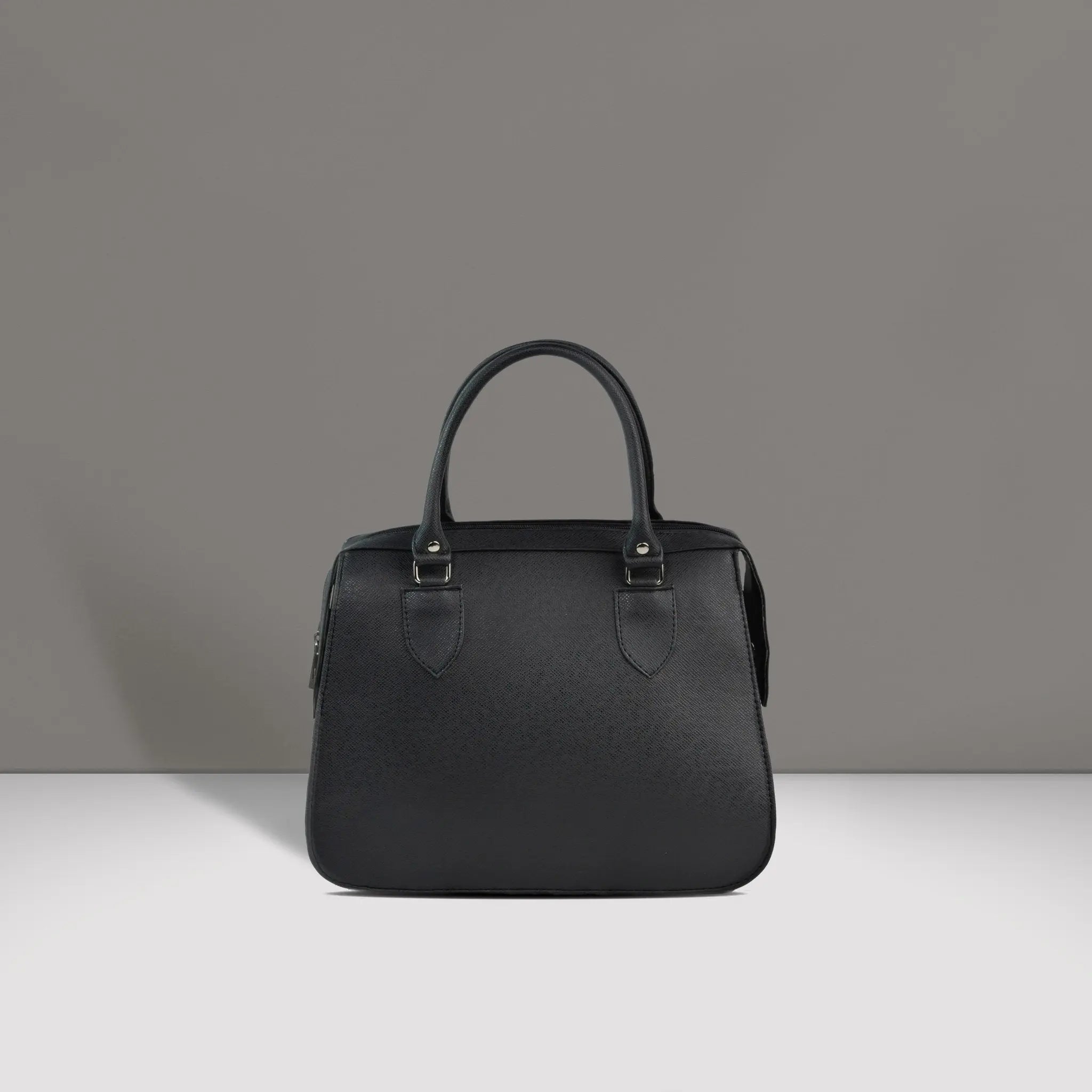 MARGAUX Classic Handbag with Sling in Black - Mariqueño