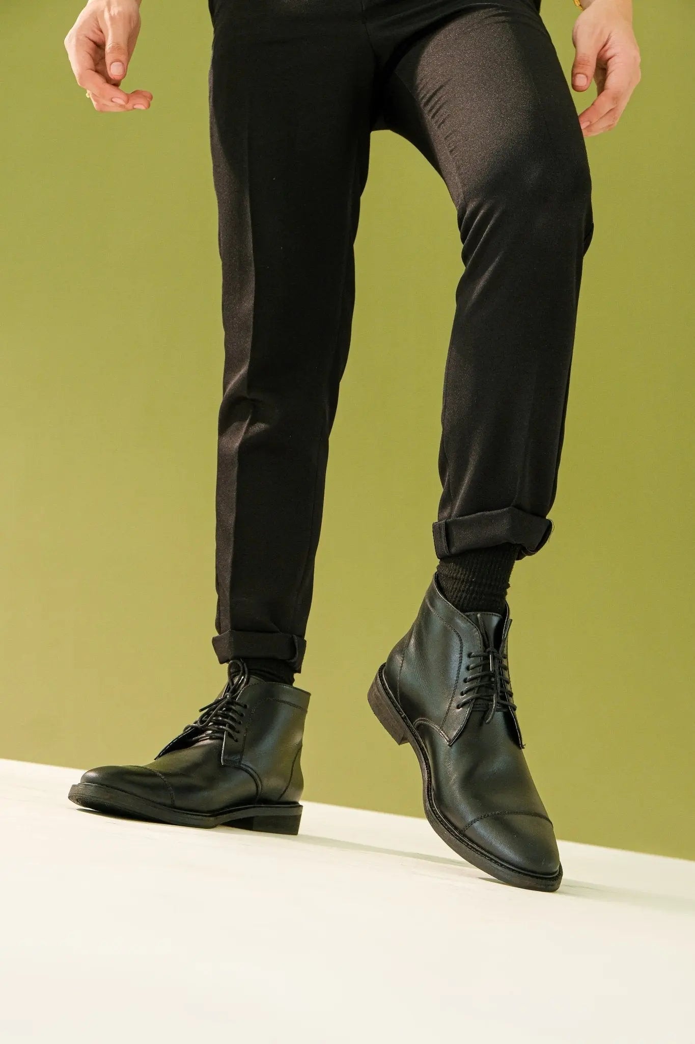 Deer Stags Men's Chukka Boot - Pebbled Leather, Crepe Sole, Memory Foam Sock