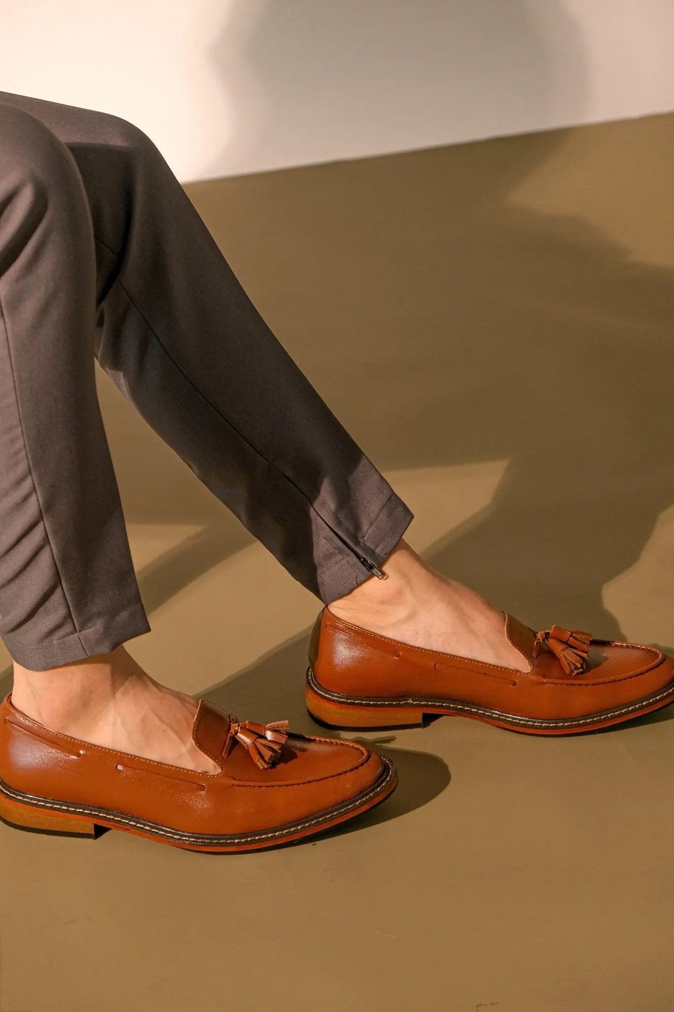 ENRIQUE Tassel Loafer - Tan - Mariqueño