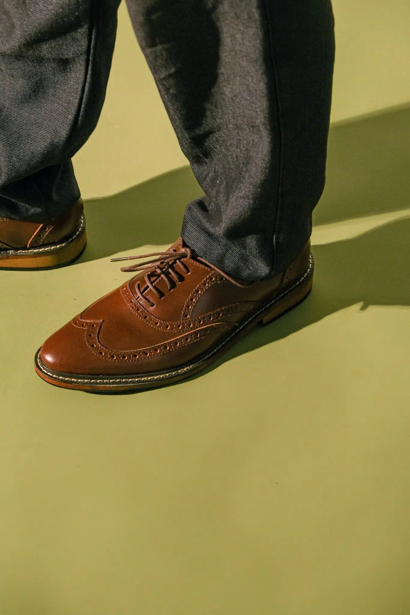 GUEVARRA Wingtip Oxford - Walnut - Mariqueño