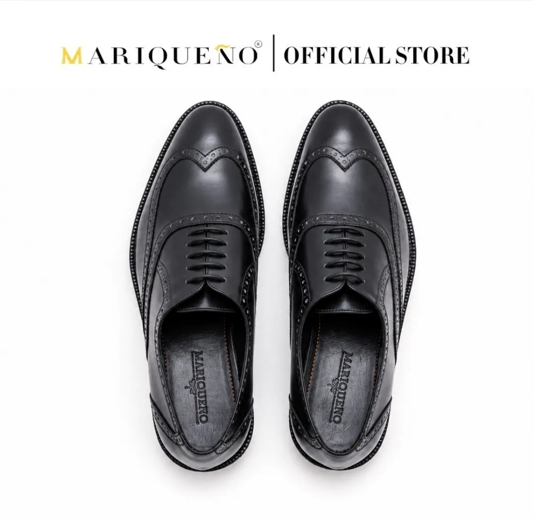 Black dress shoes with 'Marqueáno' branding on a white background
#color_black
