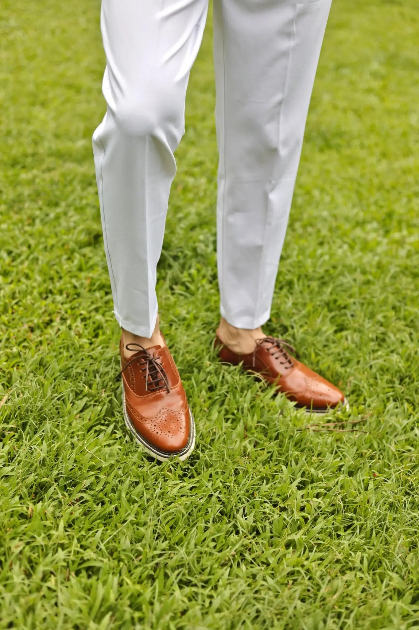 GUEVARRA Wingtip Oxford in Rubber Sole - Tan - Mariqueño