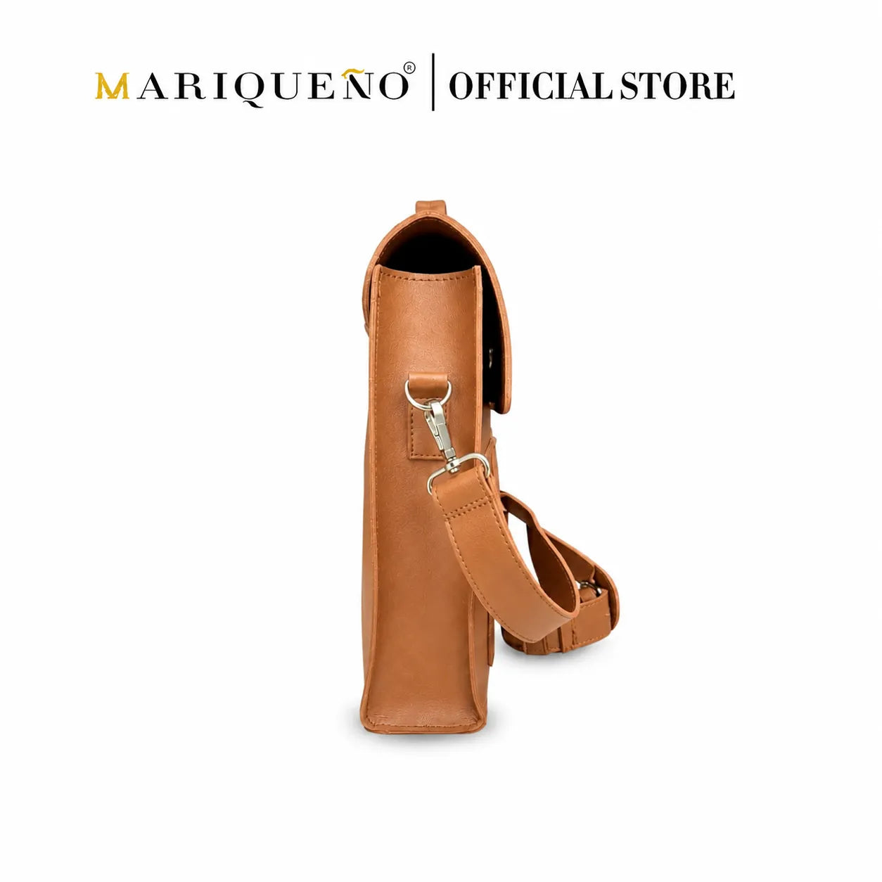 Brown leather bag with a strap on a white background, featuring the Mariqueno brand.
#color_tan