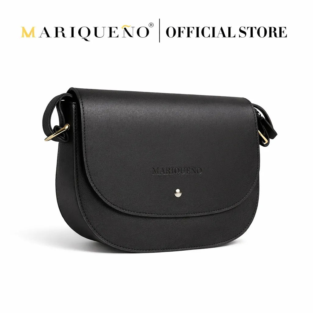 Black shoulder bag with 'Marqueéno' branding on a white background
#color_black