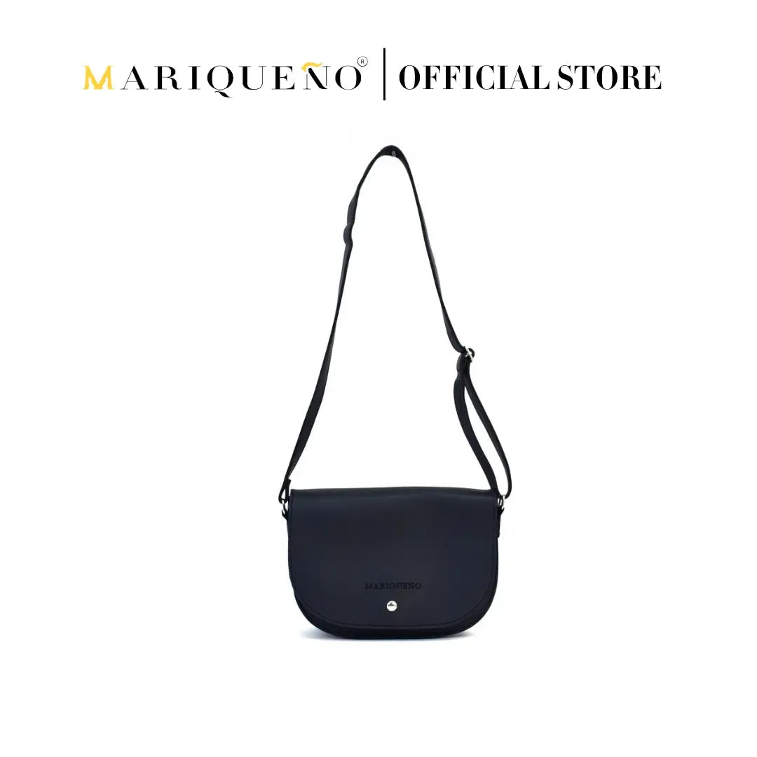 Black shoulder bag with 'Marqueéno' branding on a white background
#color_black