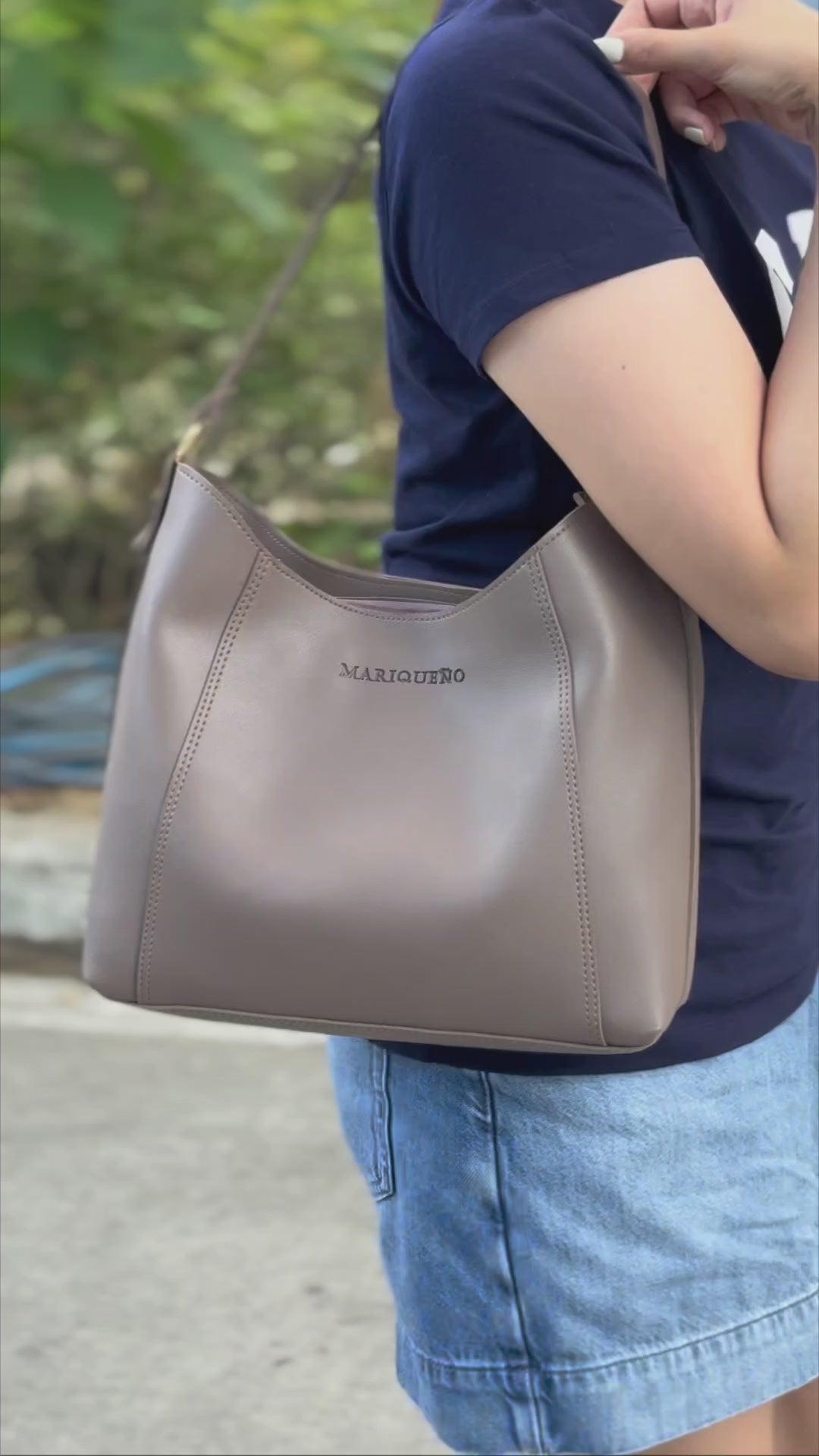 video about monique leather handbag from Mariqueno
