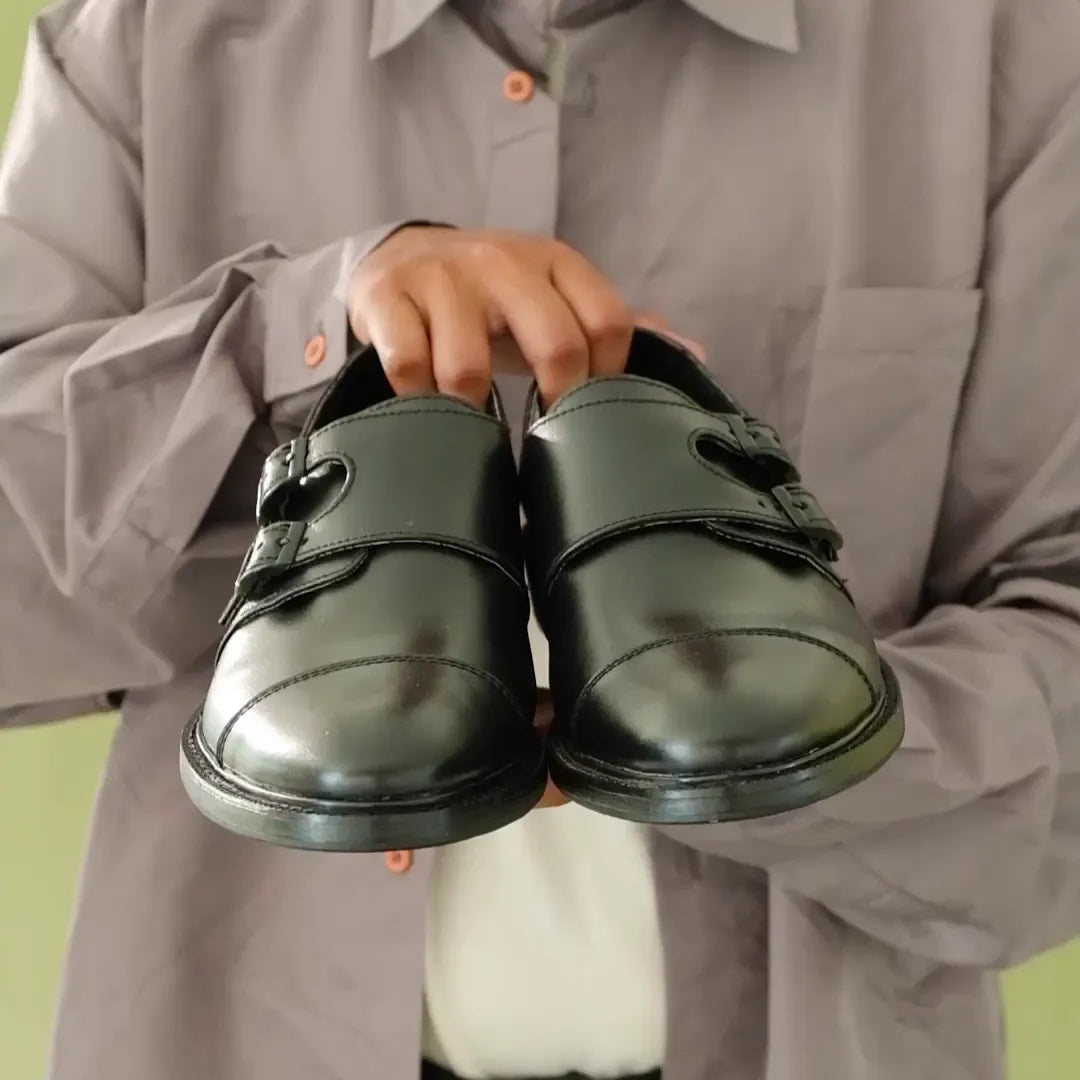 Santiago double monk strap leather shoes in black color
#color_black
