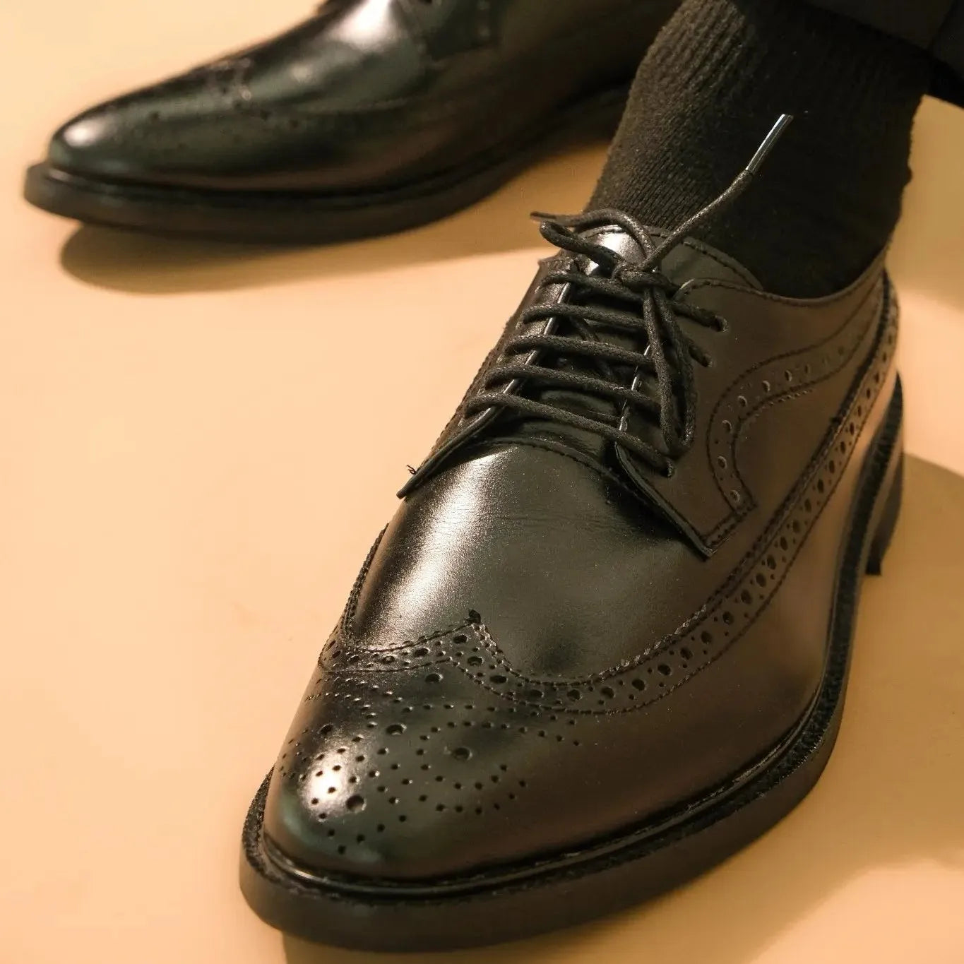 Quezon longwing leather shoes in black color
#color_black