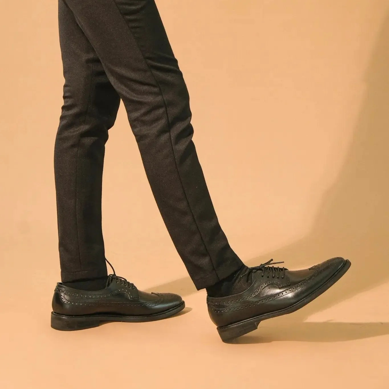 Quezon longwing leather shoes in black color
#color_black