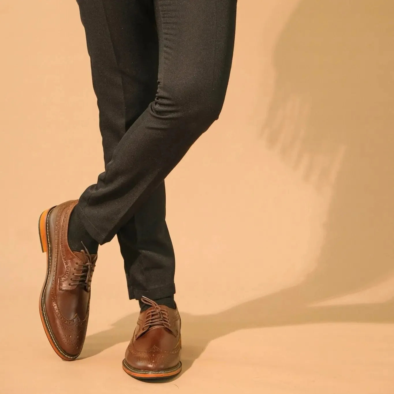 Quezon longwing leather shoes in walnut brown color
#color_walnut